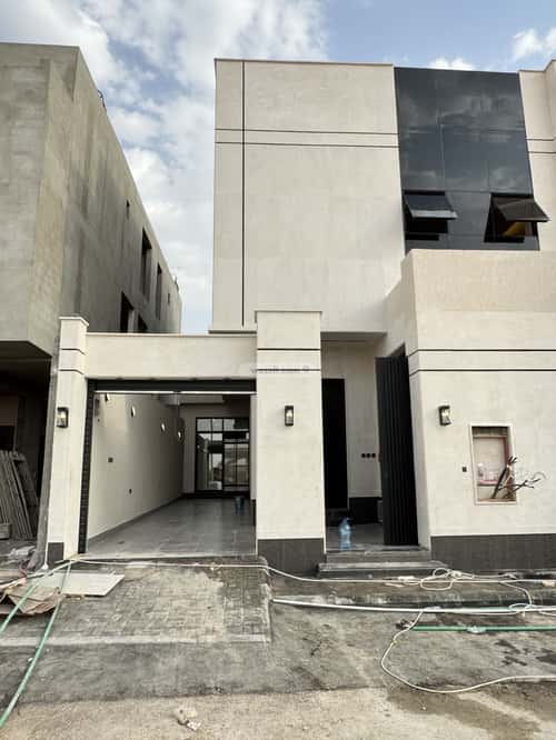 Villa 312 SQM with 1 Apartment Facing North Ar-Rimal, East Riyadh, Riyadh
