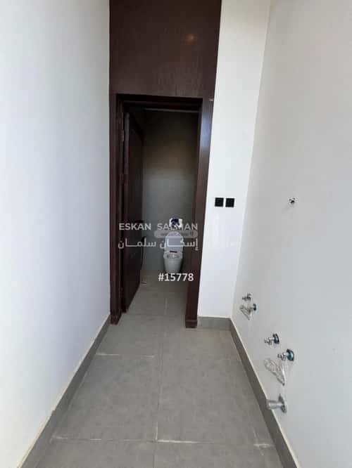 Floor 138.68 SQM with 5 Bedrooms Al-Muanisiyah, East Riyadh, Riyadh