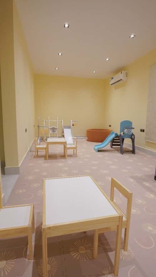 Apartment with 3 Bedrooms Al Hammraa, Khobar