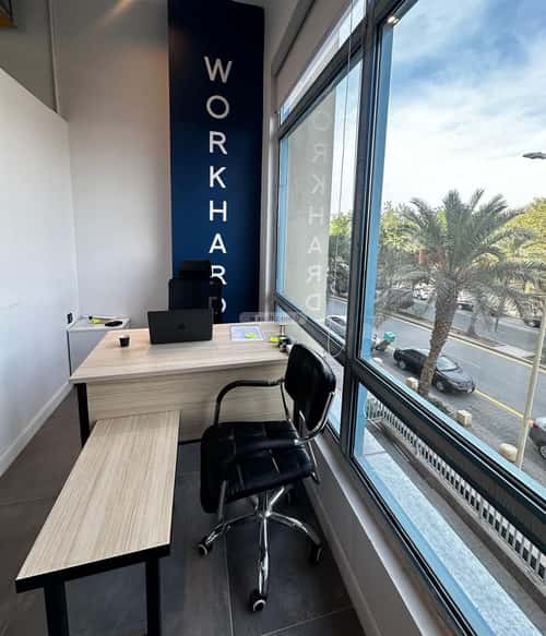 مكتب 9000 م² في السويدي