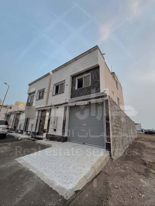 فيلا 318.03 متر مربع شرقية على شارع 15م السويس 1، جازان
