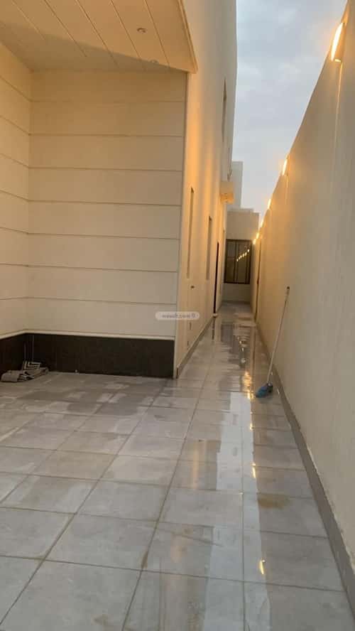 Floor 221.88 SQM with 4 Bedrooms Al-Janadriyah, East Riyadh, Riyadh