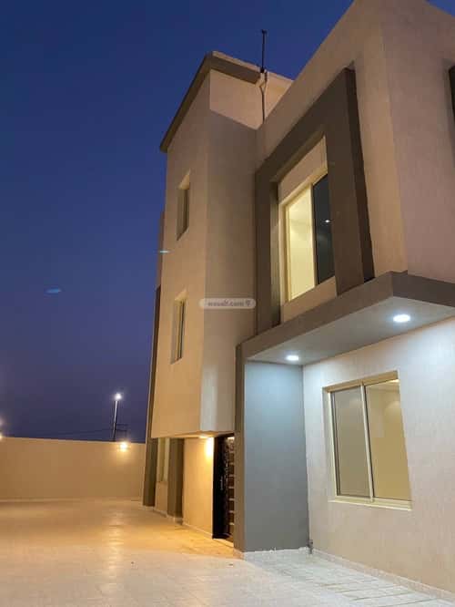 فيلا 400 متر مربع شرقية على شارع 15م السويس 1، جازان