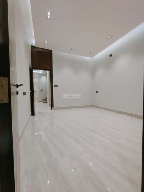 4 bedroom floor in Al Rimal