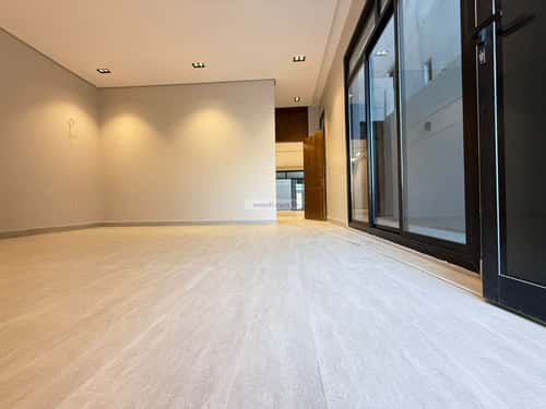 Villa 300 SQM Facing South on 18m Width Street Ar-Rimal, East Riyadh, Riyadh