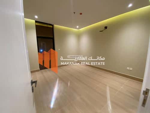 Apartment with 4 bedrooms الحمراء، الخبر