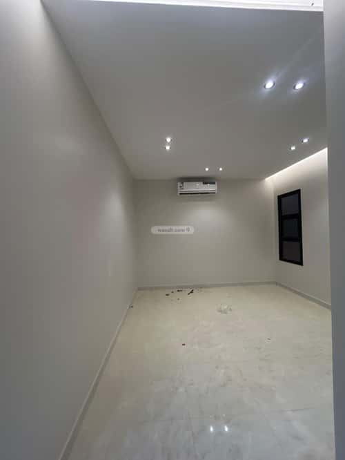 Villa 207.75 SQM Facing East with 5 Bedrooms Al-Janadriyah, East Riyadh, Riyadh