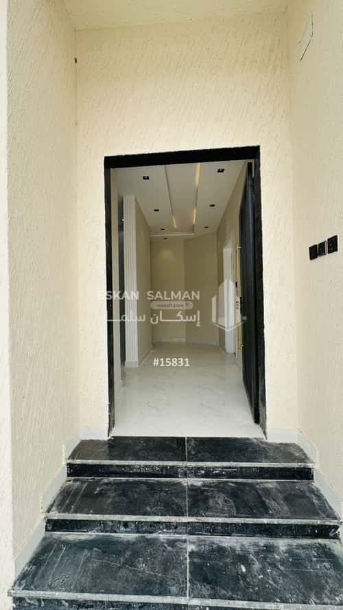 Floor 450 SQM with 6 Bedrooms The Housing District, Alttayif
