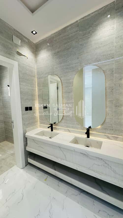 Floor 450 SQM with 6 Bedrooms The Housing District, Alttayif