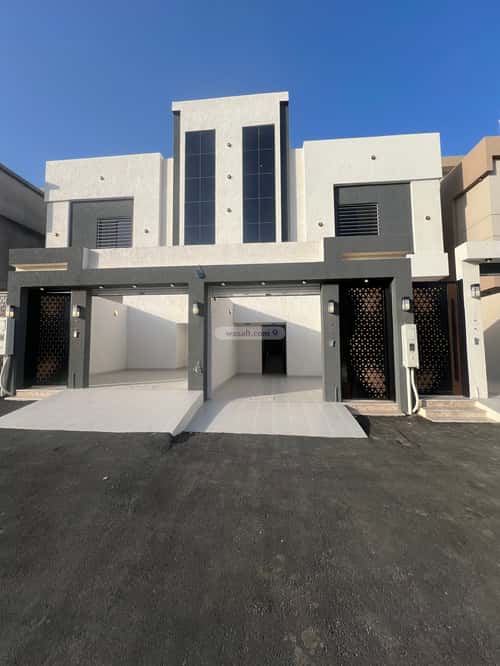 Floor 295 SQM with 8 bedrooms الزهور، أبها