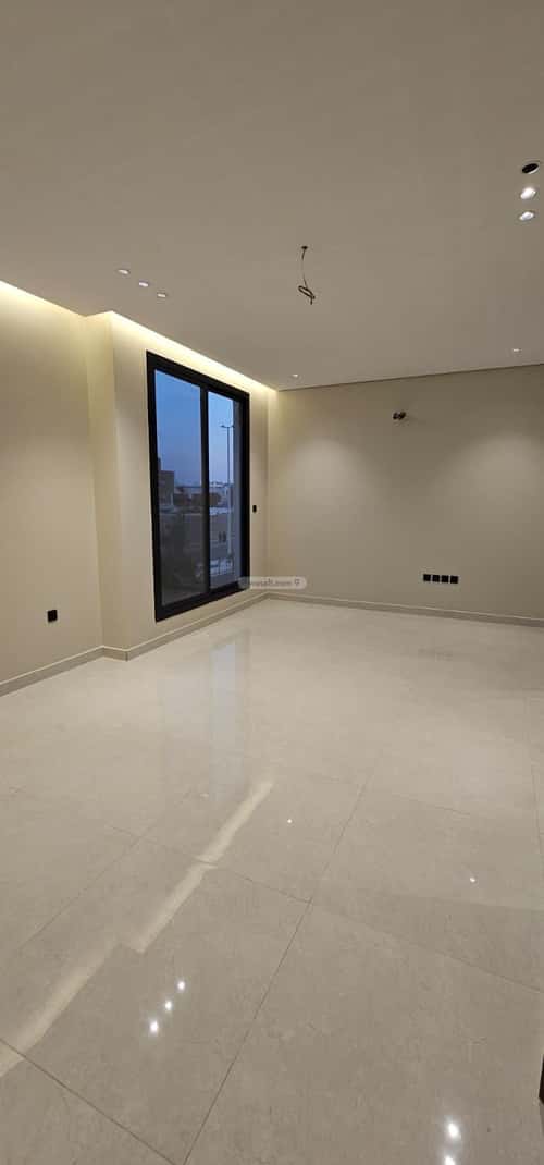 Villa 200 SQM Facing South on 15m Width Street Al Alo'Lo', North Jeddah, Jeddah