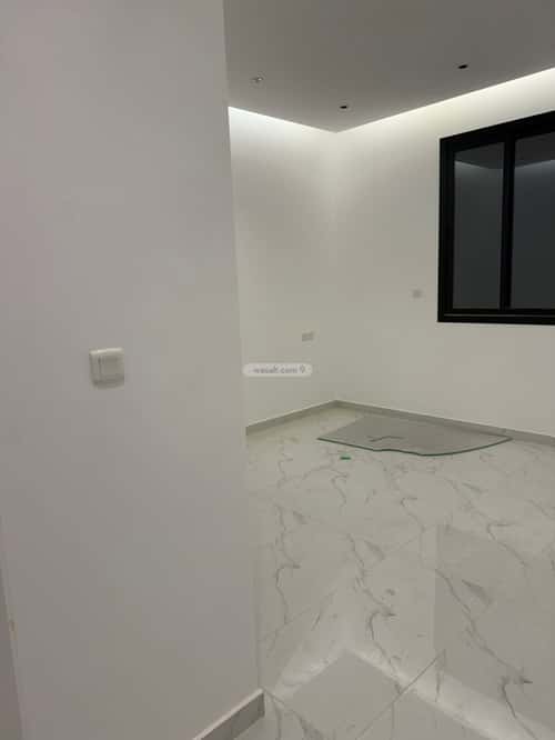 Floor with 5 Bedrooms Ar-Rimal, East Riyadh, Riyadh