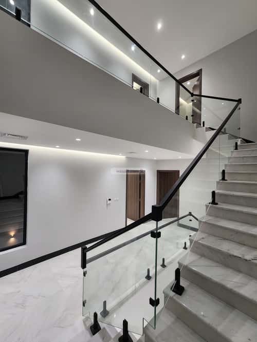 فيلا 300 متر مربع جنوبية على شارع 16م أبحر الشمالية، شمال جدة، جدة