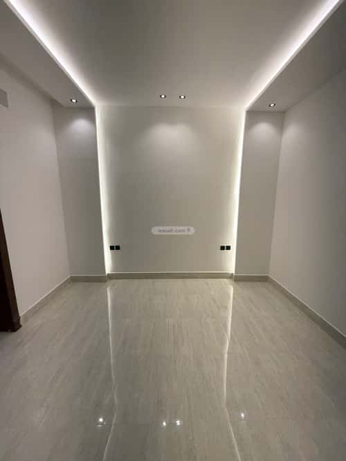 Floor with 5 Bedrooms Ar-Rimal, East Riyadh, Riyadh