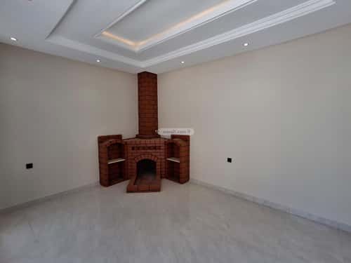 فيلا 385 متر مربع شرقية على شارع 15م المعلاة، أحد رفيدة