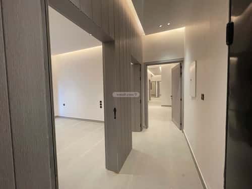 Floor 195.81 SQM with 5 Bedrooms Al-Janadriyah, East Riyadh, Riyadh