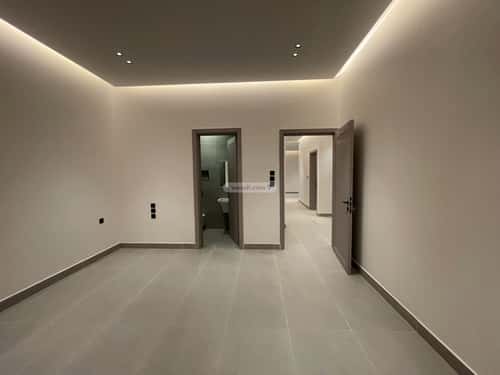 Floor 195 SQM with 5 bedrooms الجنادرية، شرق الرياض، الرياض