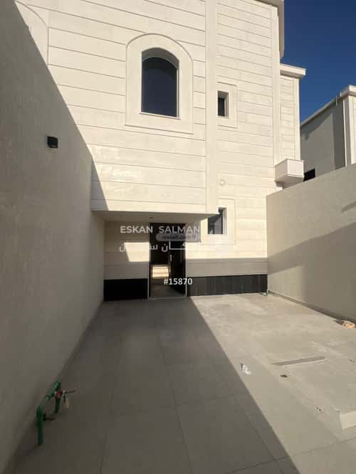 Apartment with 5 Bedrooms Al Fakhriyah, Eanizah