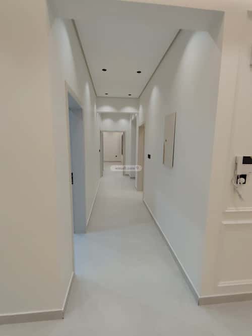 شقة 217 متر مربع ب 8 غرف البديع، أبها