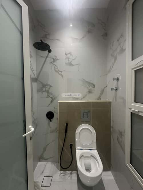 Apartment with 6 Bedrooms Teebh, Aldammam