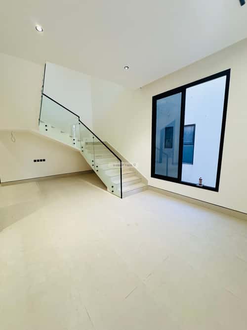 فيلا 296.59 متر مربع شمالية على شارع 15م اليرموك، شرق الرياض، الرياض