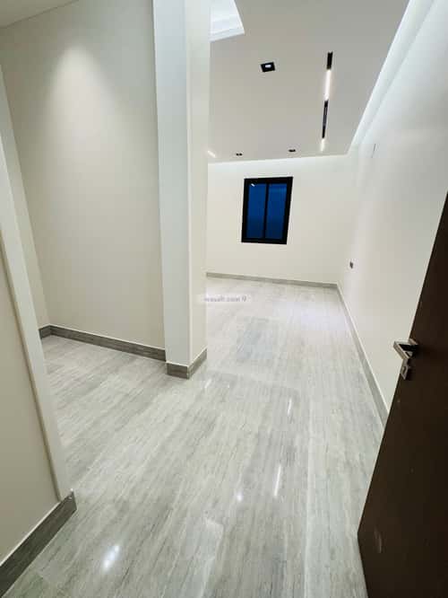 3 bedroom floor in Al Rimal