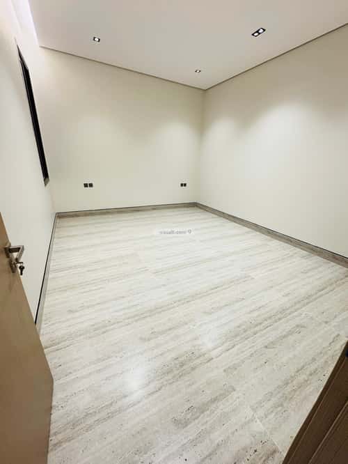 Floor 335.48 SQM with 5 Bedrooms Qurtubah, East Riyadh, Riyadh