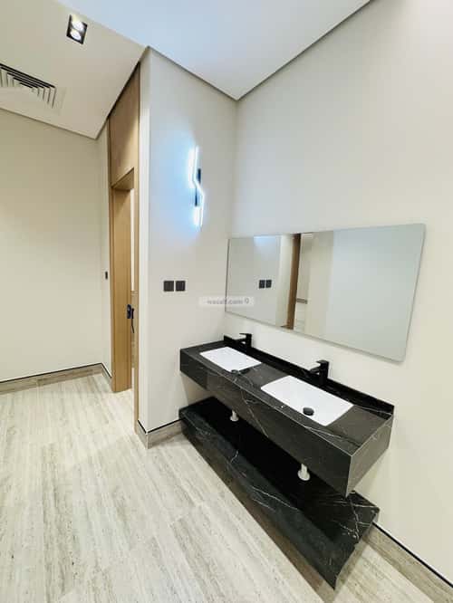 Floor 335.48 SQM with 5 Bedrooms Qurtubah, East Riyadh, Riyadh