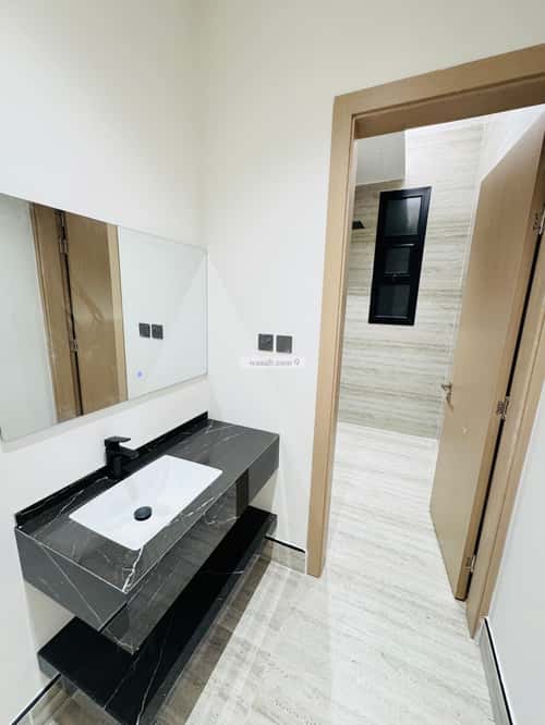 Floor 318.37 SQM with 4 Bedrooms Qurtubah, East Riyadh, Riyadh
