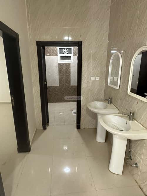 Villa 750 SQM Facing South with 5 Bedrooms Dahiat Namar, West Riyadh, Riyadh