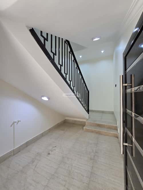 Floor 289 SQM with 6 bedrooms النهضة، أحد رفيدة