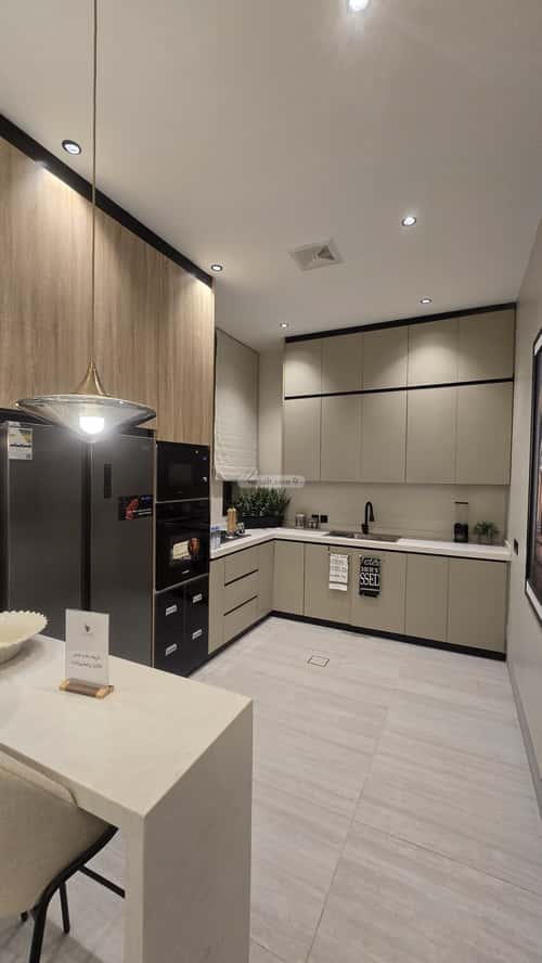 Apartment with 6 Bedrooms Al Khalidiyah, Abha