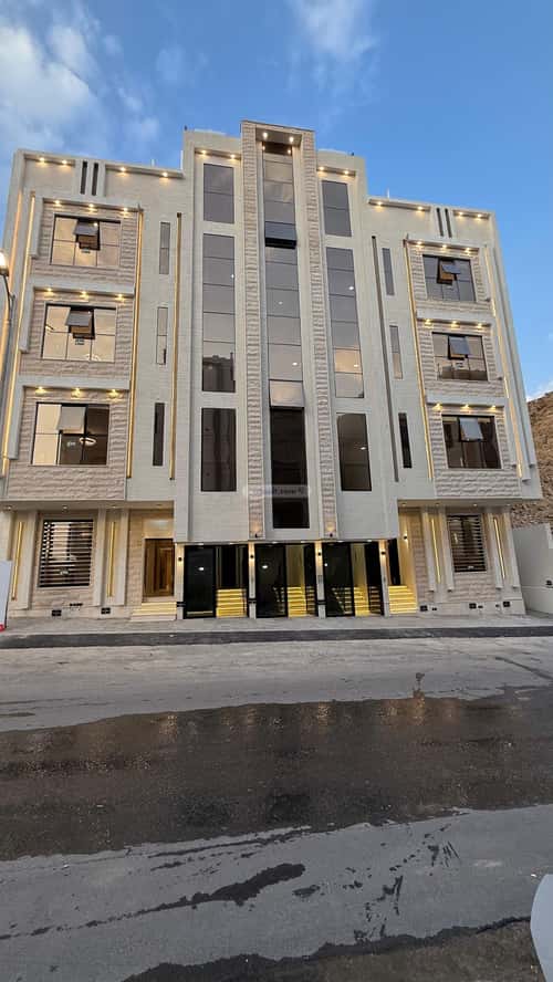 Apartment with 6 Bedrooms Al Areen, Abha