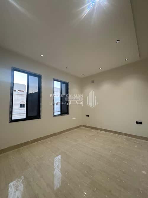 Floor 153.33 SQM with 5 Bedrooms Al-Awaly, West Riyadh, Riyadh