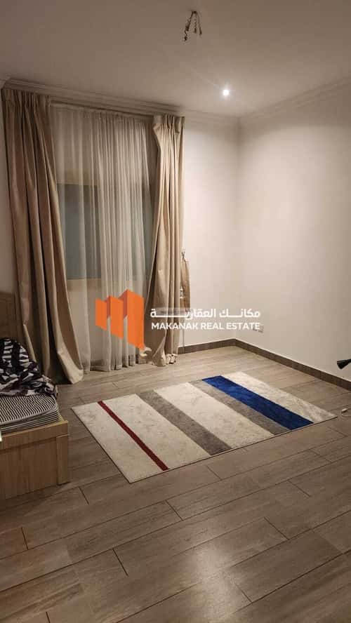 شقة بغرفتين الحمراء، الخبر