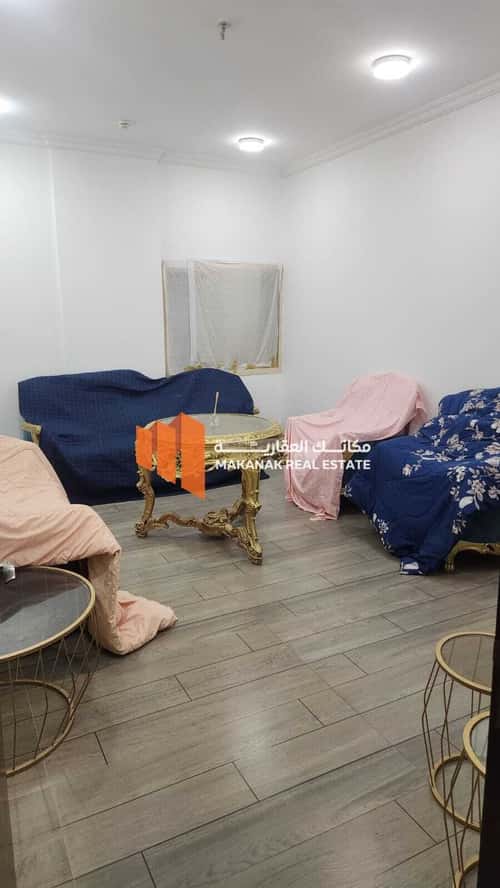 شقة بغرفتين الحمراء، الخبر