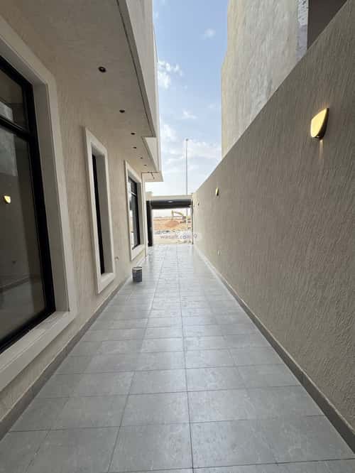 فيلا 312 متر مربع مع شقة واجهة شمالية الرمال، شرق الرياض، الرياض