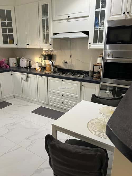 فيلا 270 متر مربع واجهة جنوبية ب 8 غرف العارض، شمال الرياض، الرياض