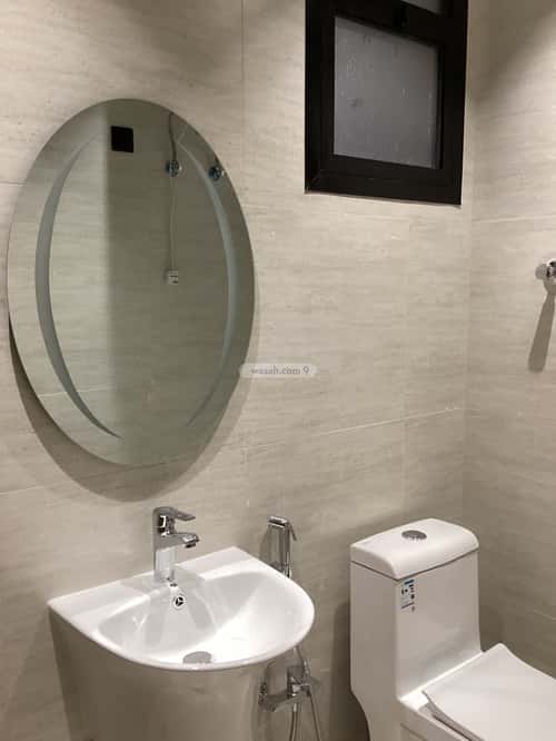 شقة ب 5 غرف المعلاة، أحد رفيدة