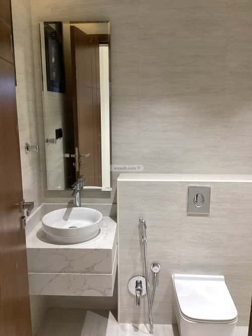 شقة ب 5 غرف المعلاة، أحد رفيدة