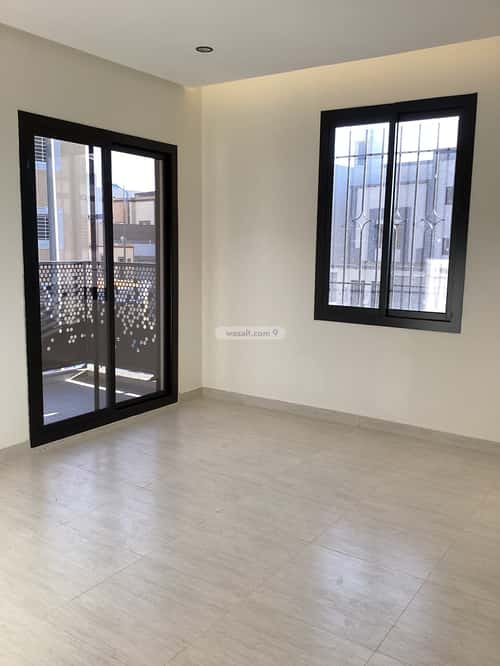 شقة ب 5 غرف المعلاة، أحد رفيدة