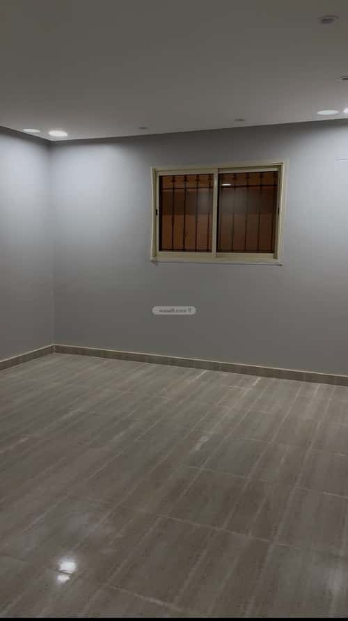 Villa 625 SQM with 1 Apartment Facing East The Western District, Bariduh