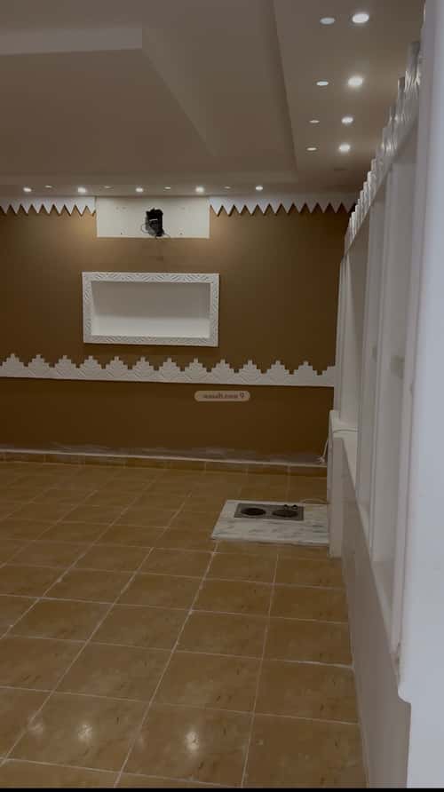 فيلا 625 متر مربع مع شقة واجهة شرقية الضاحي الغربي، بريدة