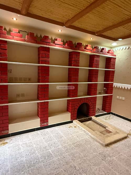 Villa 625 SQM with 1 Apartment Facing East The Western District, Bariduh