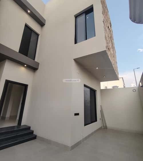 فيلا 518.3 متر مربع جنوبية شرقية على شارع 30م الإسكان، خميس مشيط