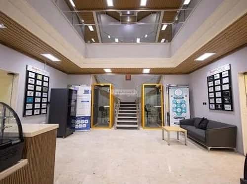 مكتب 3000 م² في الملك عبدالعزيز