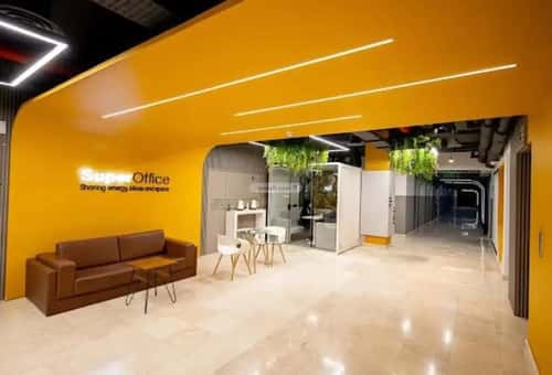 مكتب 9000 م² في السويدي