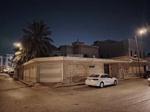 Villa 875 SQM Facing South East on 20m Width Street An-Nahdah, East Riyadh, Riyadh
