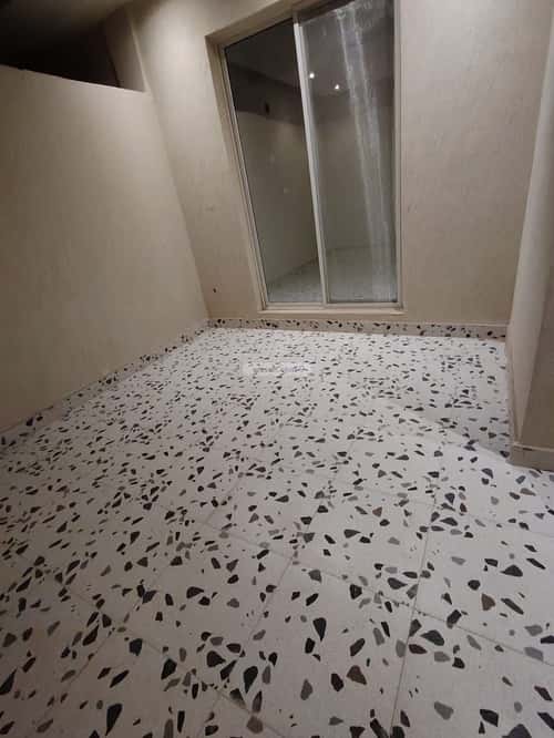 فيلا 300 متر مربع شرقية على شارع 15م النهضة، شرق الرياض، الرياض