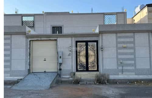 Floor 300 SQM with 5 Bedrooms Industrial City, Madinah